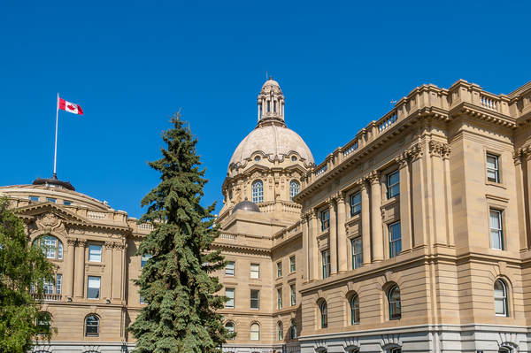 Alberta conducting review of its workplace health and safety scheme